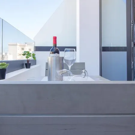 Mainstream With Balcony By Canariasgetaway דירה *